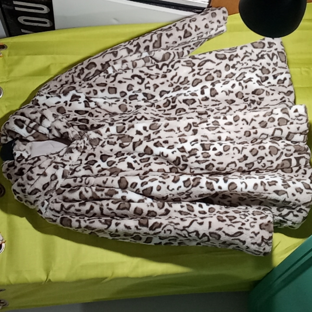 2X Faux Fur reversable winter coat. New
